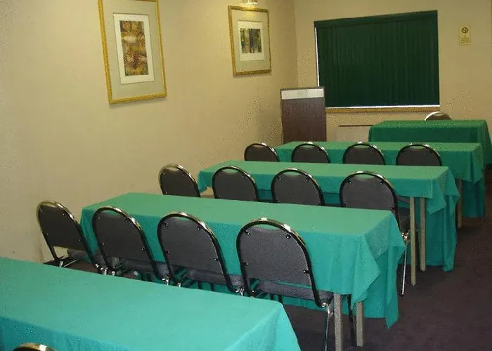 Best Hotels Close to Crayola Experience Easton PA