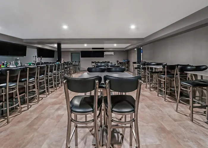 Best Hotels in Foxborough MA