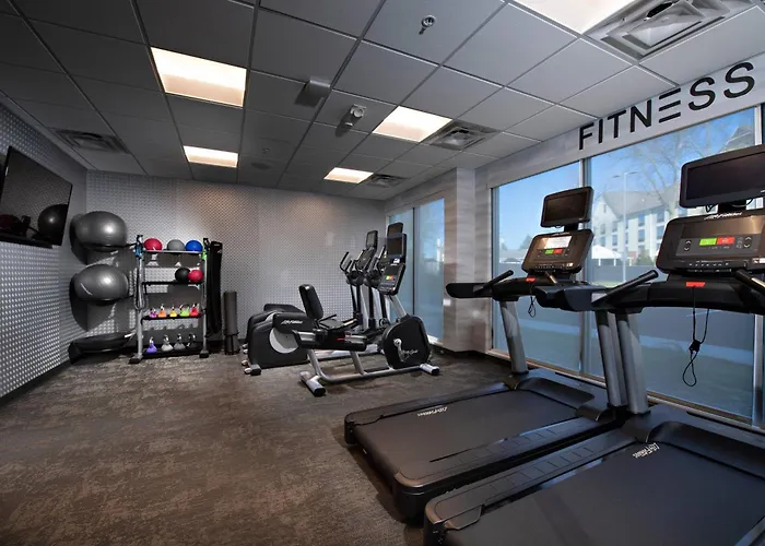 Top Hotels Near Miller Lane for a Comfortable Stay