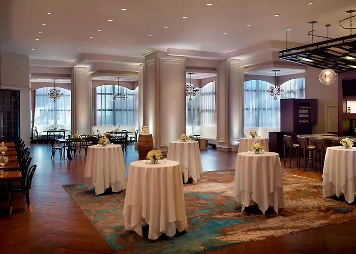 Premier Hotels Along Causeway Blvd in Metairie